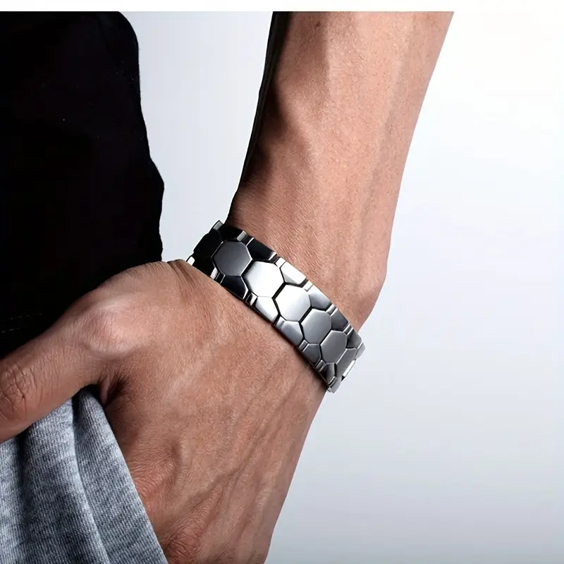Stylish and domineering titanium steel Men's bracelet - Image 2