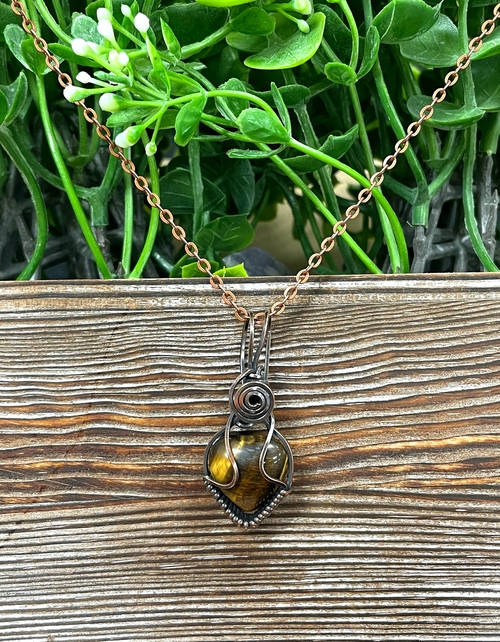 Small-Tigers-Eye-Gemstone-Wire-Wrapped-Pendant-Heart-Shaped